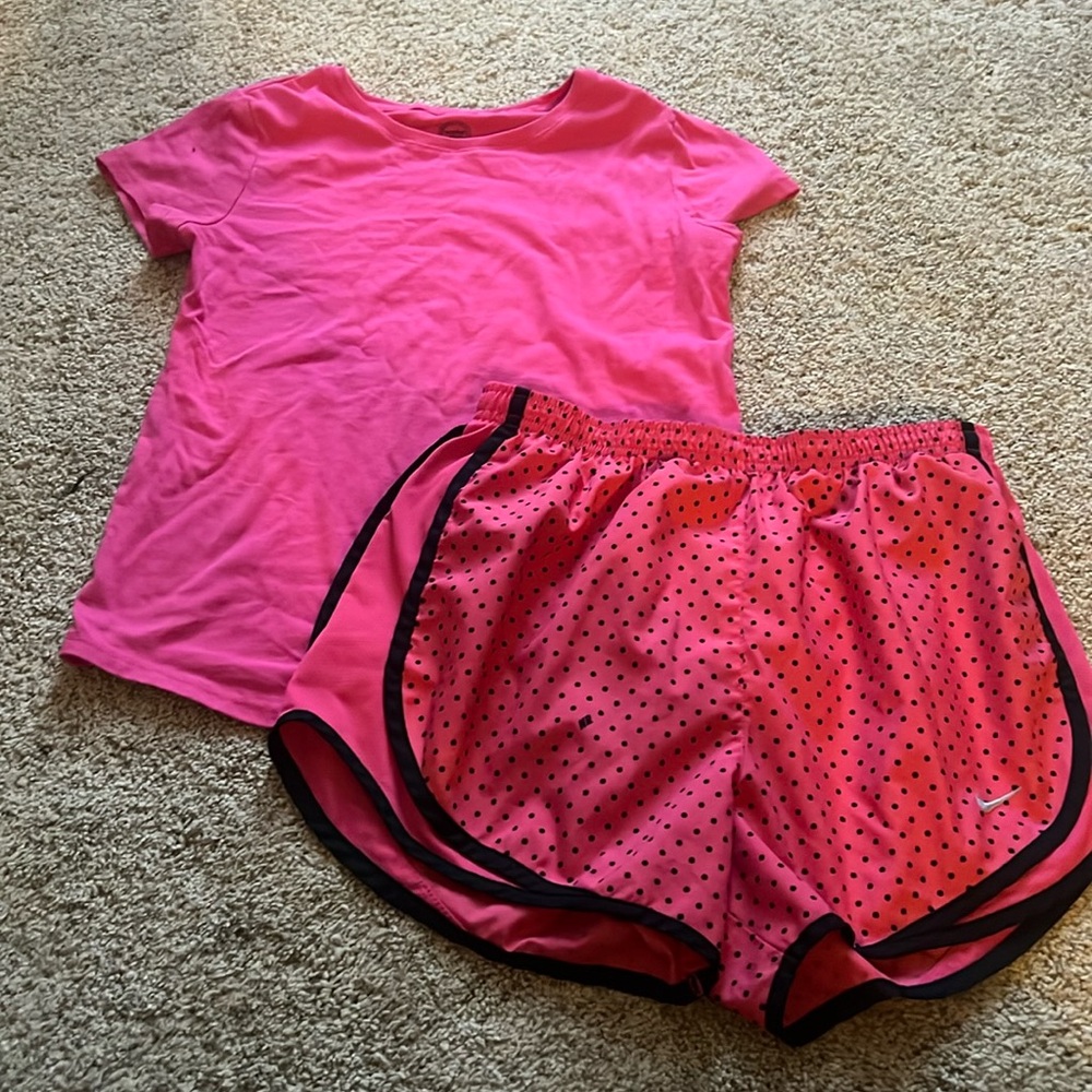 Pink girls gym outfit